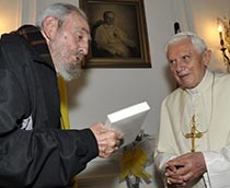 En tiempos difíciles de la humanidad Fidel se reúne con el papa