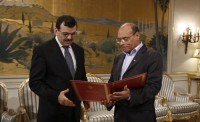 Alí Larayedh, primer ministro tunecino, y el presidente Moncef Marzouki