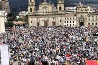 col pza bolivar marcha