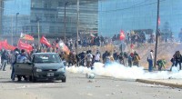 nqn enfrentamiento entr la policia y grupos antifrakin  foto ceci mal