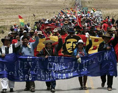 La nueva Constitución: Bolivia inicia azarosa refundación nacional La nueva Constitución: Bolivia inicia azarosa refundación nacional
